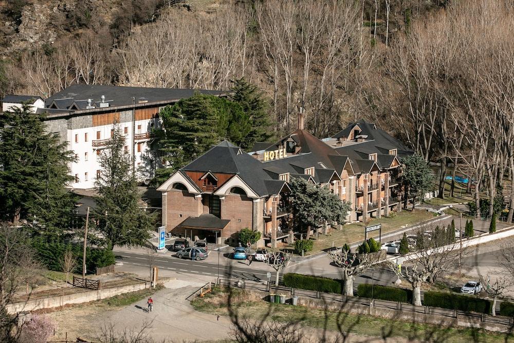 Hotel Snoe Condes Del Pallars Rialp Eksteriør billede